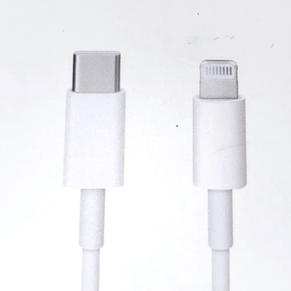 Apple USB-C to Lightning Cable (2m), new in damaged box